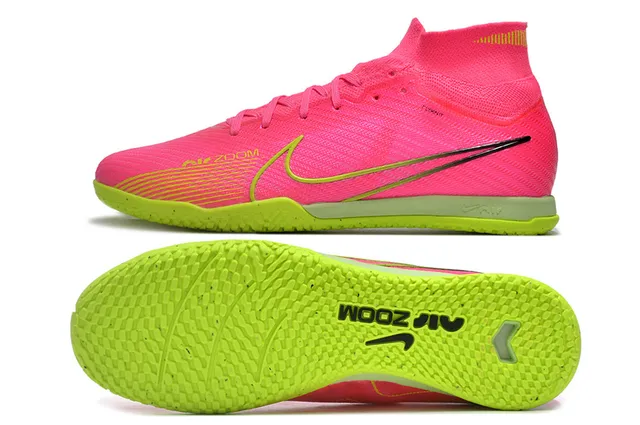 Nike Sapatos de futebol indoor rosa e verde com gola tipo meia Flyknit no upper 6