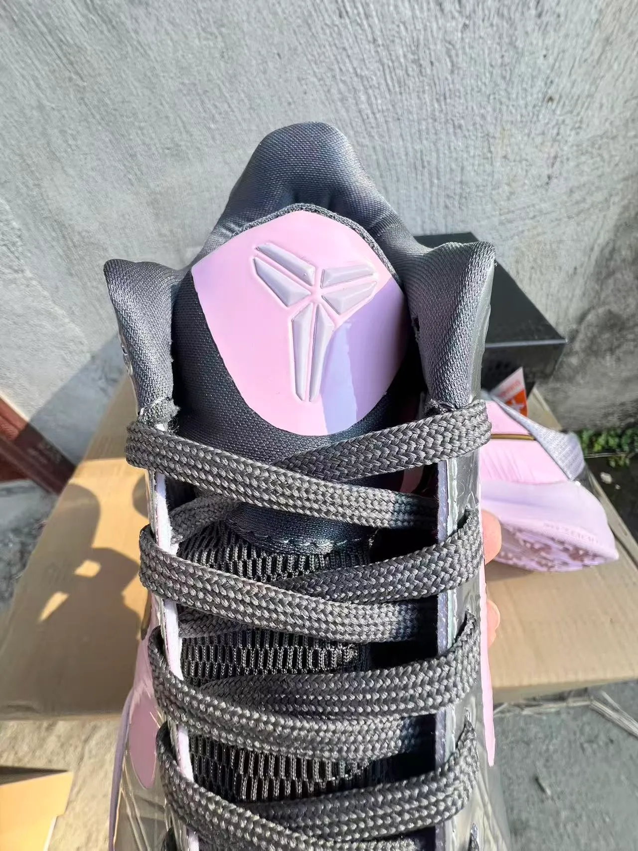 Nike Pink Silver Low-Top Silhouette Metallic Upper Basketball Shoes 4