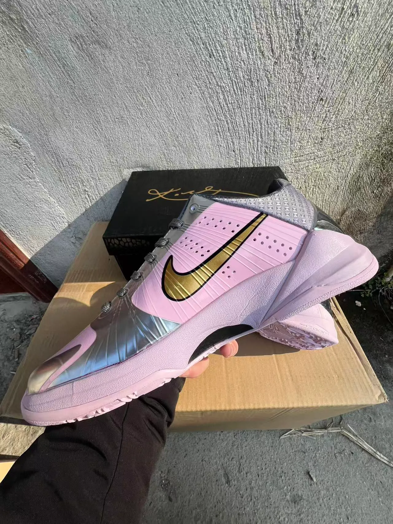 Nike Pink Silver Low-Top Silhouette Metallic Upper Basketball Shoes 5