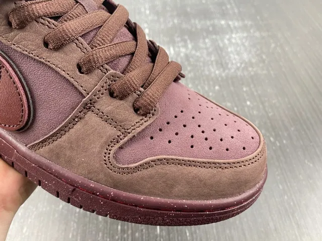 Nike SB Dunk Low বার্গান্ডি সুয়েড স্কেটবোর্ড জুতো 6