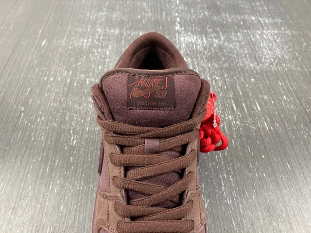 Nike SB Dunk Low বার্গান্ডি সুয়েড স্কেটবোর্ড জুতো 9