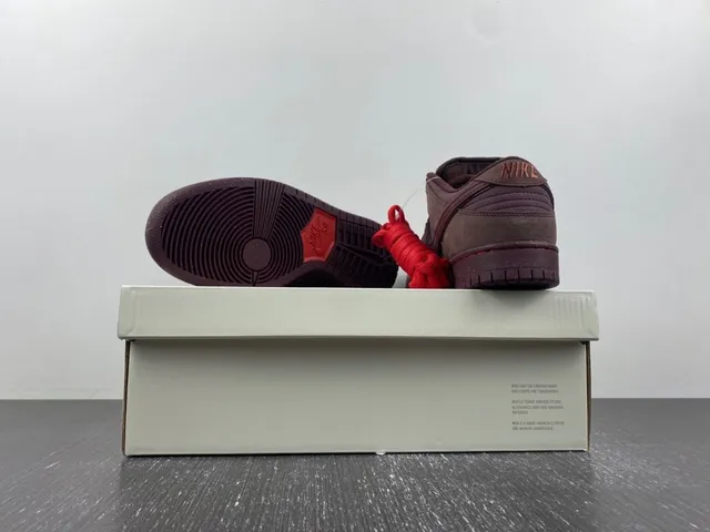 Nike SB Dunk Low বার্গান্ডি সুয়েড স্কেটবোর্ড জুতো 15
