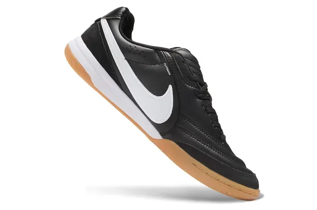Nike Tiempo 黑色白色 低帮 皮革鞋面 室内足球鞋 2