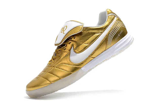 Nike Tiempo Legend White Gold Quilted Leather Upper Metallic Swoosh Indoor Soccer Shoes 4