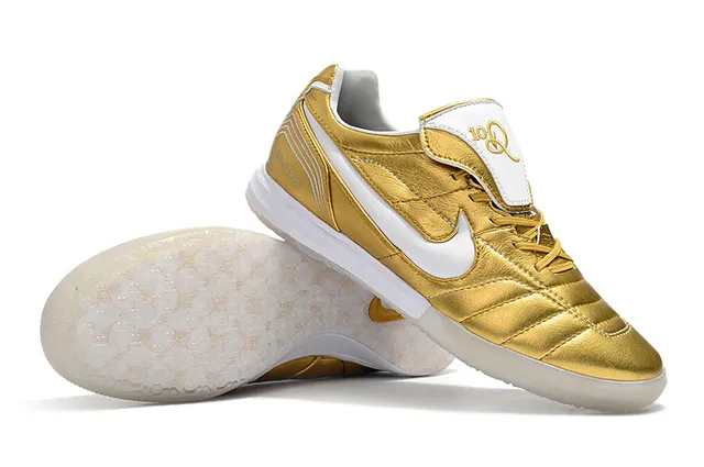 Nike Tiempo Legend White Gold Quilted Leather Upper Metallic Swoosh Indoor Soccer Shoes 5