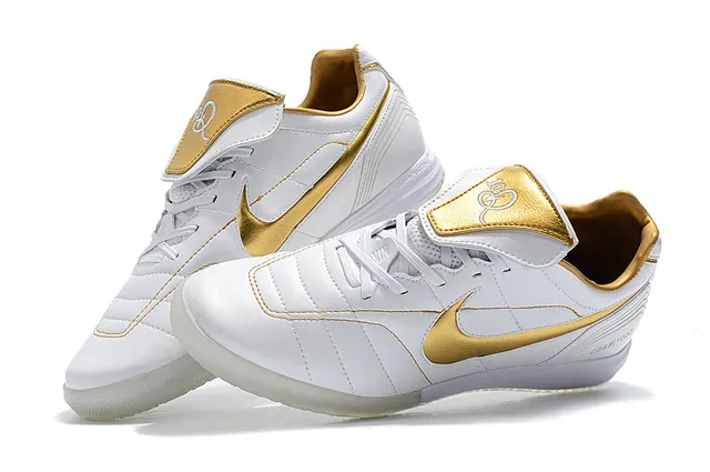 Nike Tiempo Legend White Gold Quilted Leather Upper Metallic Swoosh Indoor Soccer Shoes 22