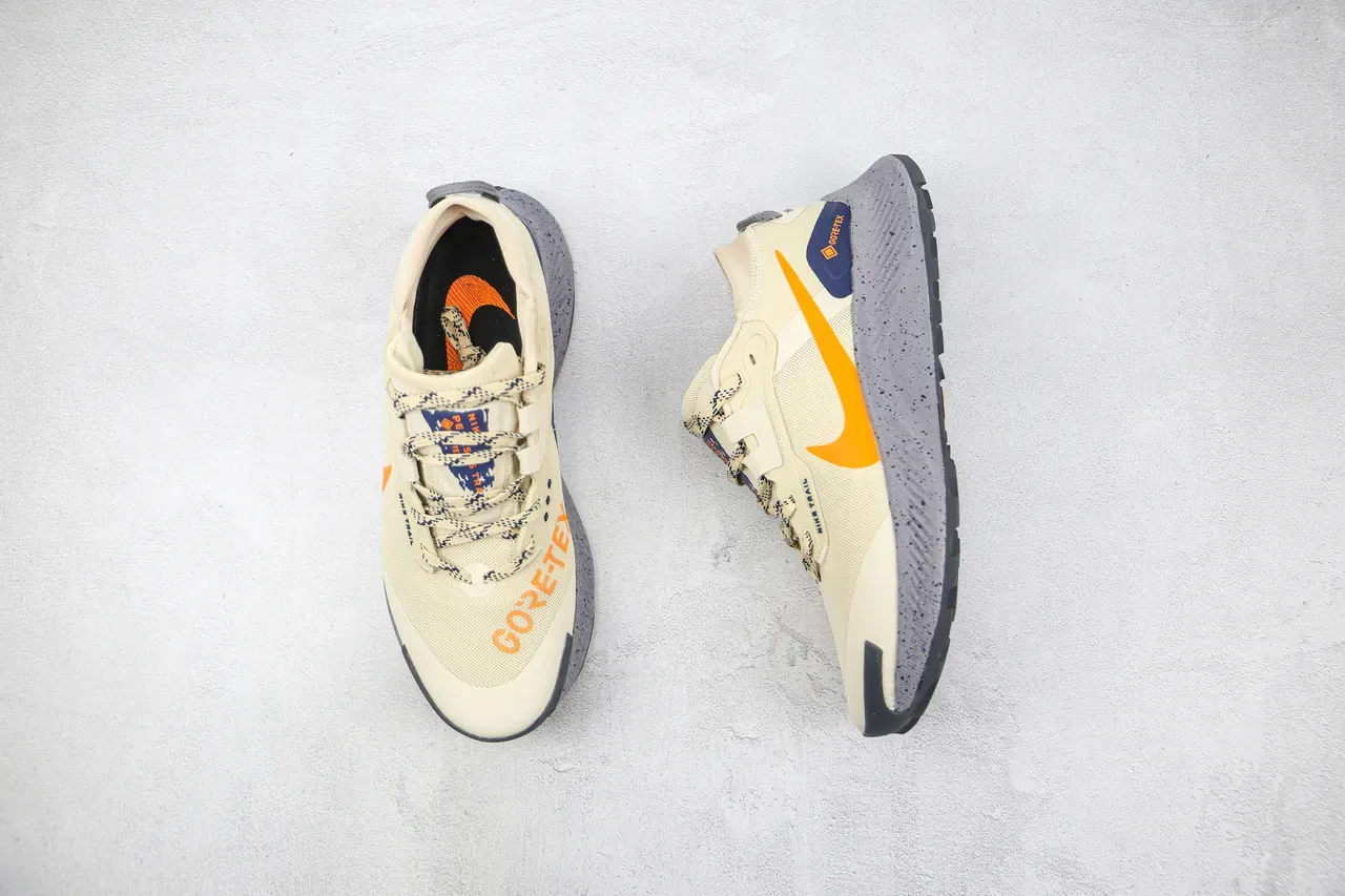 Nike Trail GORE-TEX 米色橙色灰色跑鞋 3