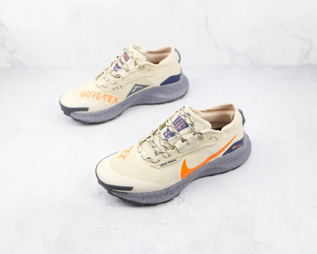 Nike Trail GORE-TEX 米色橙色灰色跑鞋 4