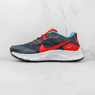 Nike Trail ग्रे लाल Swoosh ओवरले धब्बेदार सफेद मिडसोल रनिंग शूज