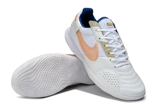 Nike Tênis Branco Beige Low-Top Perfurados De Couro E Malha Superior 4