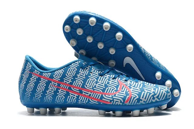 Nike সাদা কালো লো-কাট সিন্থেটিক আপার চেভরন-প্যাটার্নড মিডফুট কেজ আর্সিফিসিয়াল গ্রাস সকার শু 3