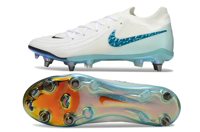 Nike白色蓝色针织鞋面彩虹色鞋底天然草地足球鞋 6