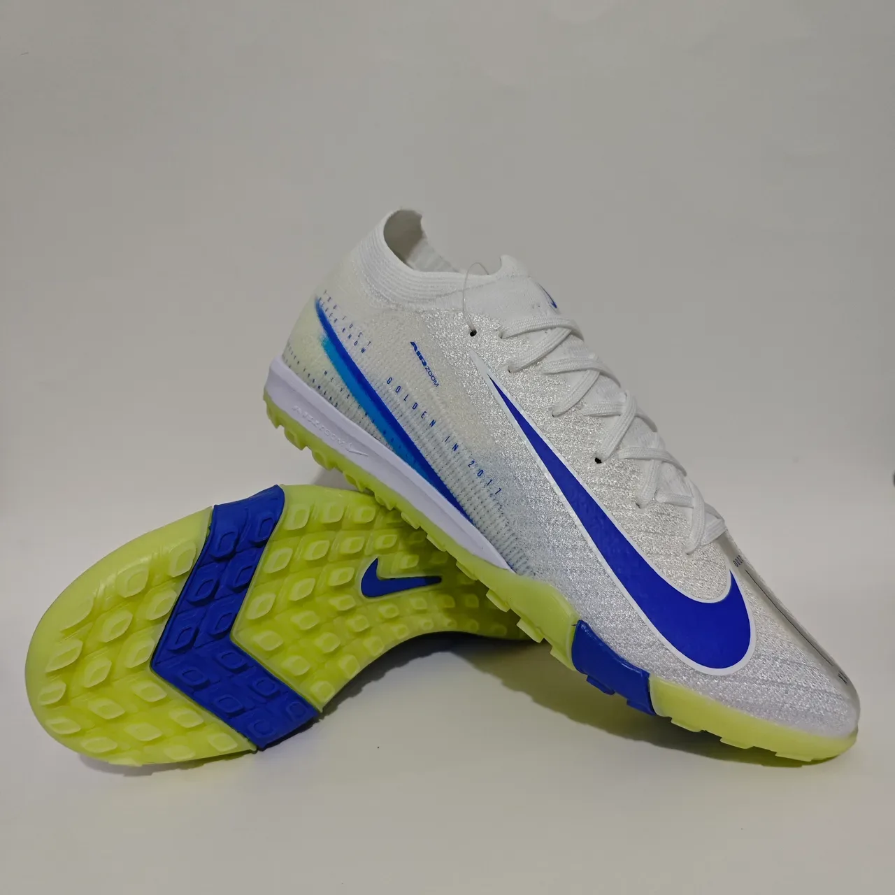 Nike White Blue Knit Upper Outsole Turf Soccer Shoes 11