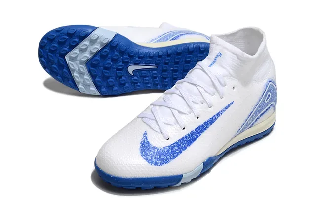 Nike أحذية كرة القدم البيضاء والزرقاء مع upper كينيت وكولار سوك فيت للعشب الاصطناعي 3