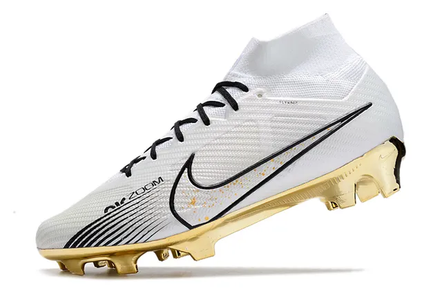 Nike Zapatillas de fútbol con empeine alto con ajuste de calcetín, suela metálica de placa y superficie de firme 12
