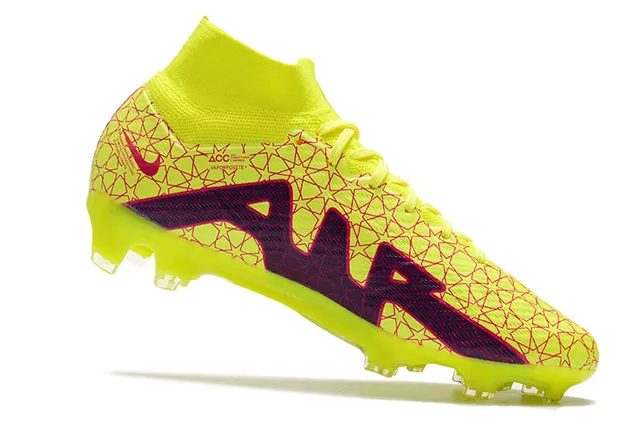 Nike Zapatillas de fútbol con empeine alto con ajuste de calcetín, suela metálica de placa y superficie de firme 18