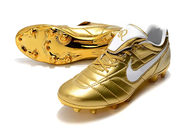 Nike White Gold Quilted Leather Upper Metallic Swoosh Firm-Ground Soccer Shoes 6