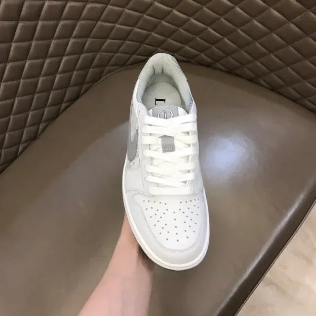 Nike White Gray Low-Top Perforated Toe Lifestyle Sneakers 4