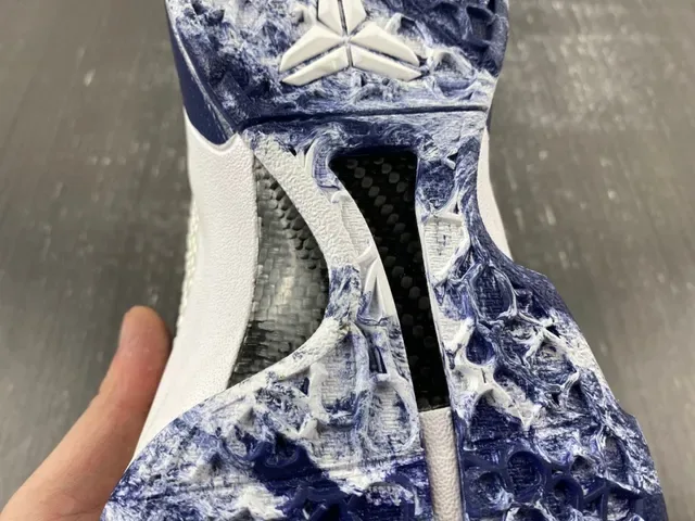 Nike Blanco Marino Upper Tejido Texturizado Capa Cage Sintético Zapatillas de Baloncesto 9
