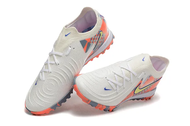 Nike White Orange Low-Cut Synthetic Upper Geometric Overlay Pattern Turf Soccer Shoes 3