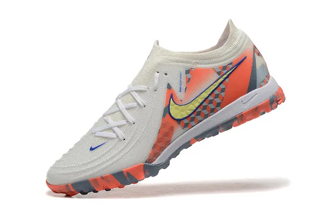 Nike White Orange Low-Cut Synthetic Upper Geometric Overlay Pattern Turf Soccer Shoes 5