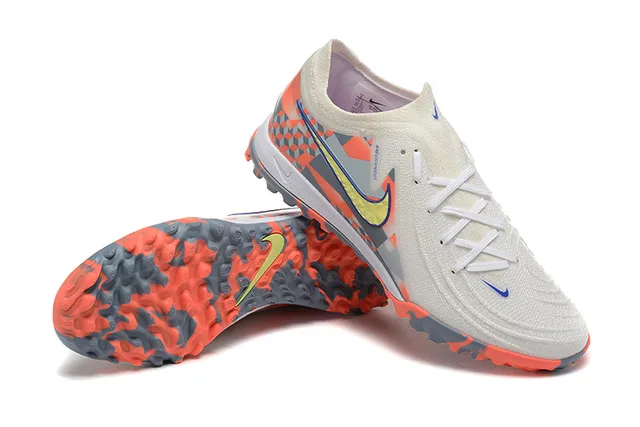 Nike White Orange Low-Cut Synthetic Upper Geometric Overlay Pattern Turf Soccer Shoes 6