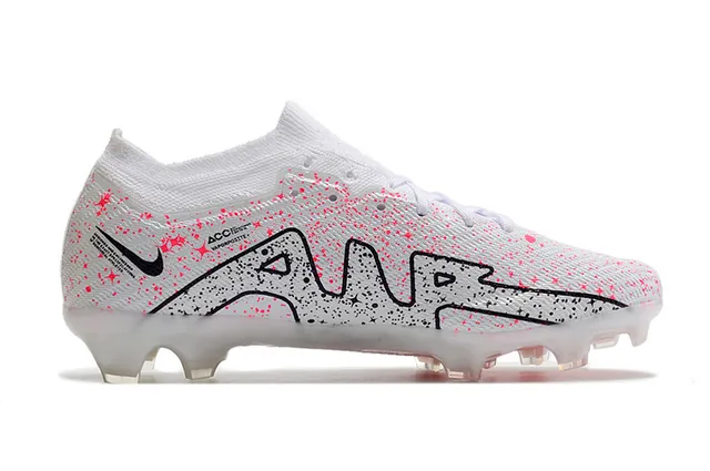 Nike Sapatos de Futebol com Sola de Campo Firme, Parte Superior em Malha, Estampa Salpicada Branco e Rosa 5