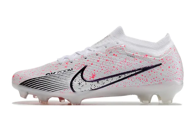 Nike Sapatos de Futebol com Sola de Campo Firme, Parte Superior em Malha, Estampa Salpicada Branco e Rosa 6