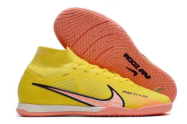 Nike zapatillas de fútbol indoor con cuello alto Flyknit en blanco y morado 2