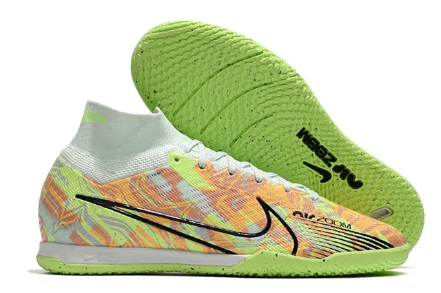 Nike zapatillas de fútbol indoor con cuello alto Flyknit en blanco y morado 4