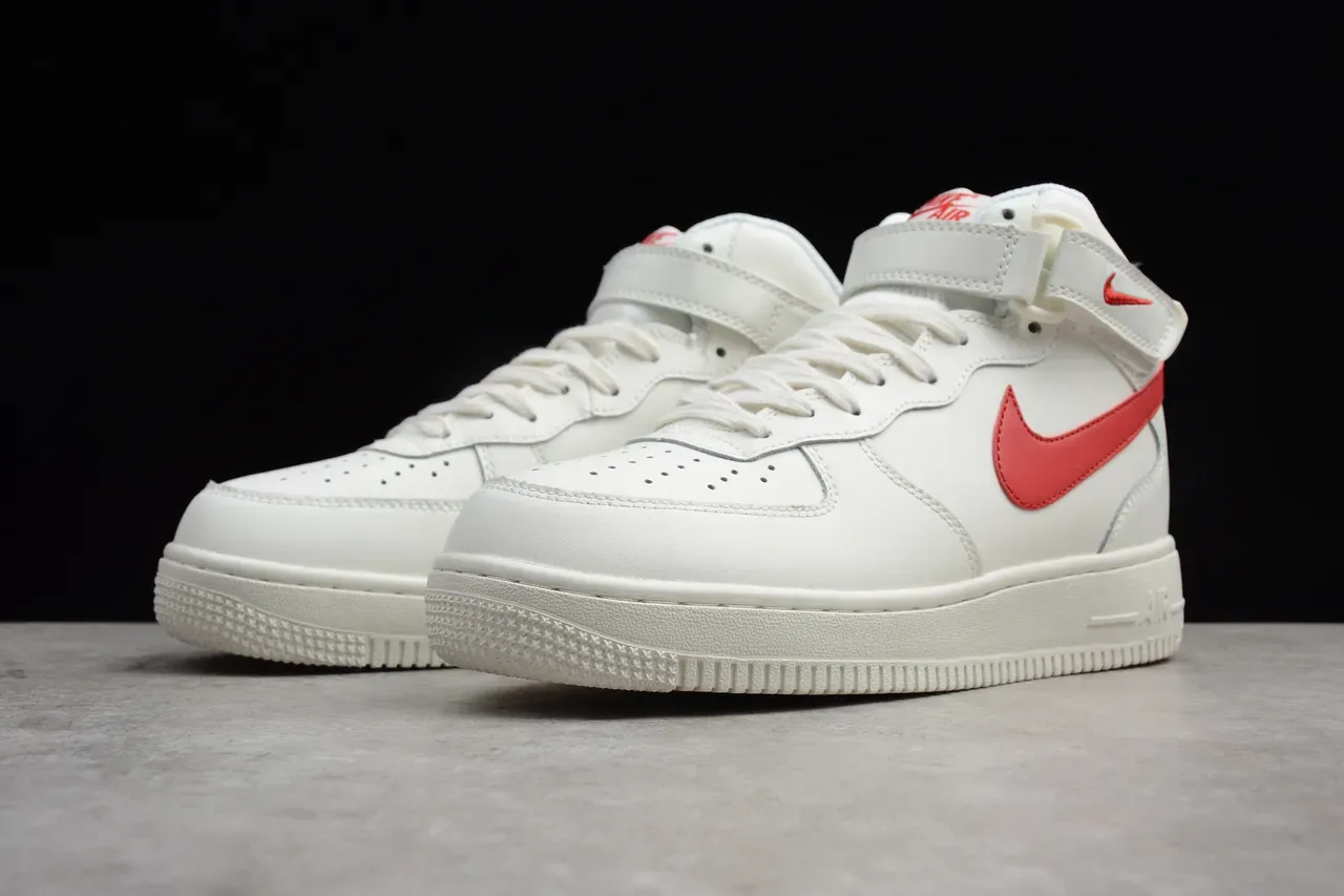 Nike Tênis Lifestyle Branco e Vermelho de Cano Alto com Tira no Tornozelo 5
