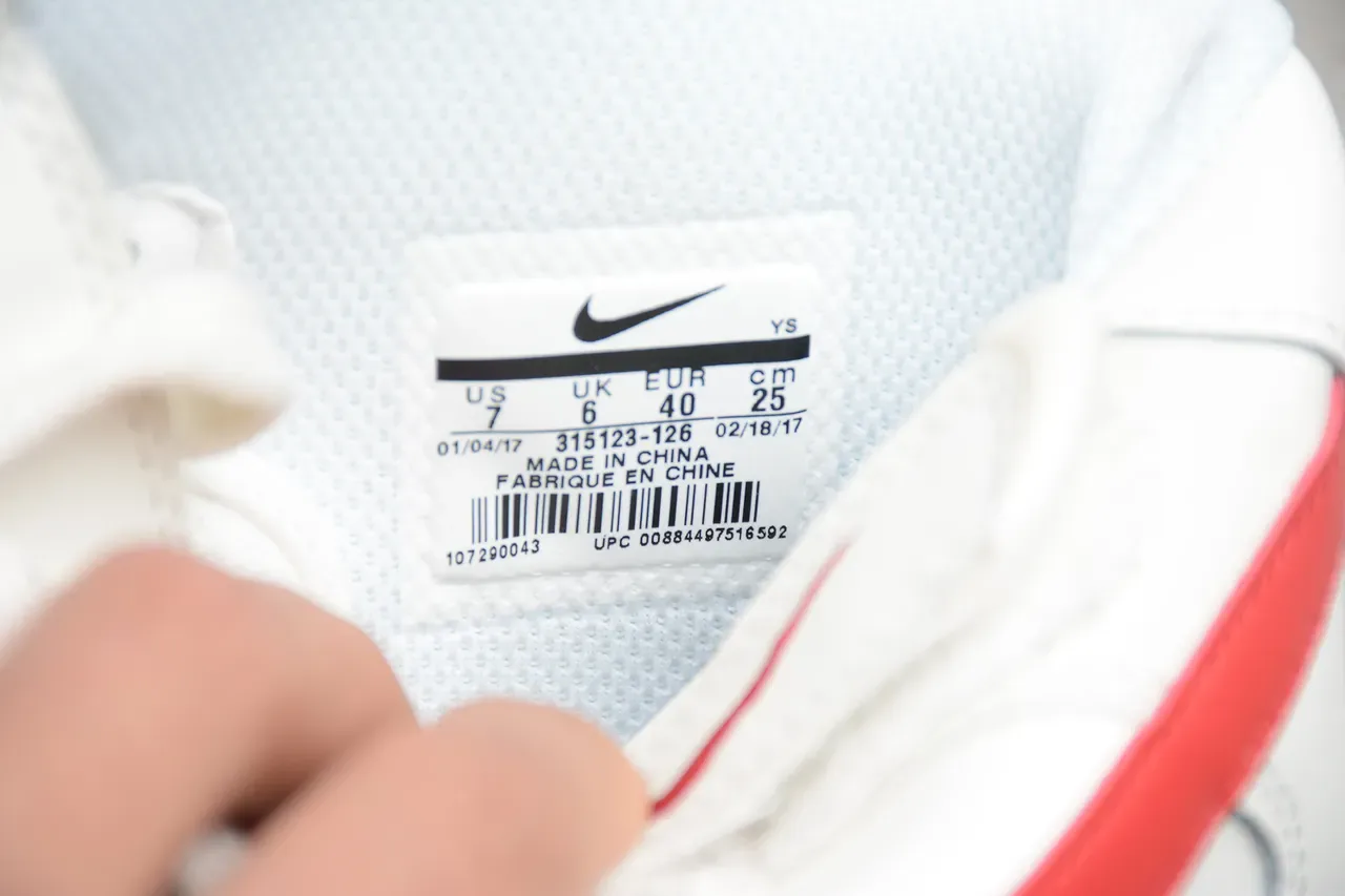 Nike Tênis Lifestyle Branco e Vermelho de Cano Alto com Tira no Tornozelo 7