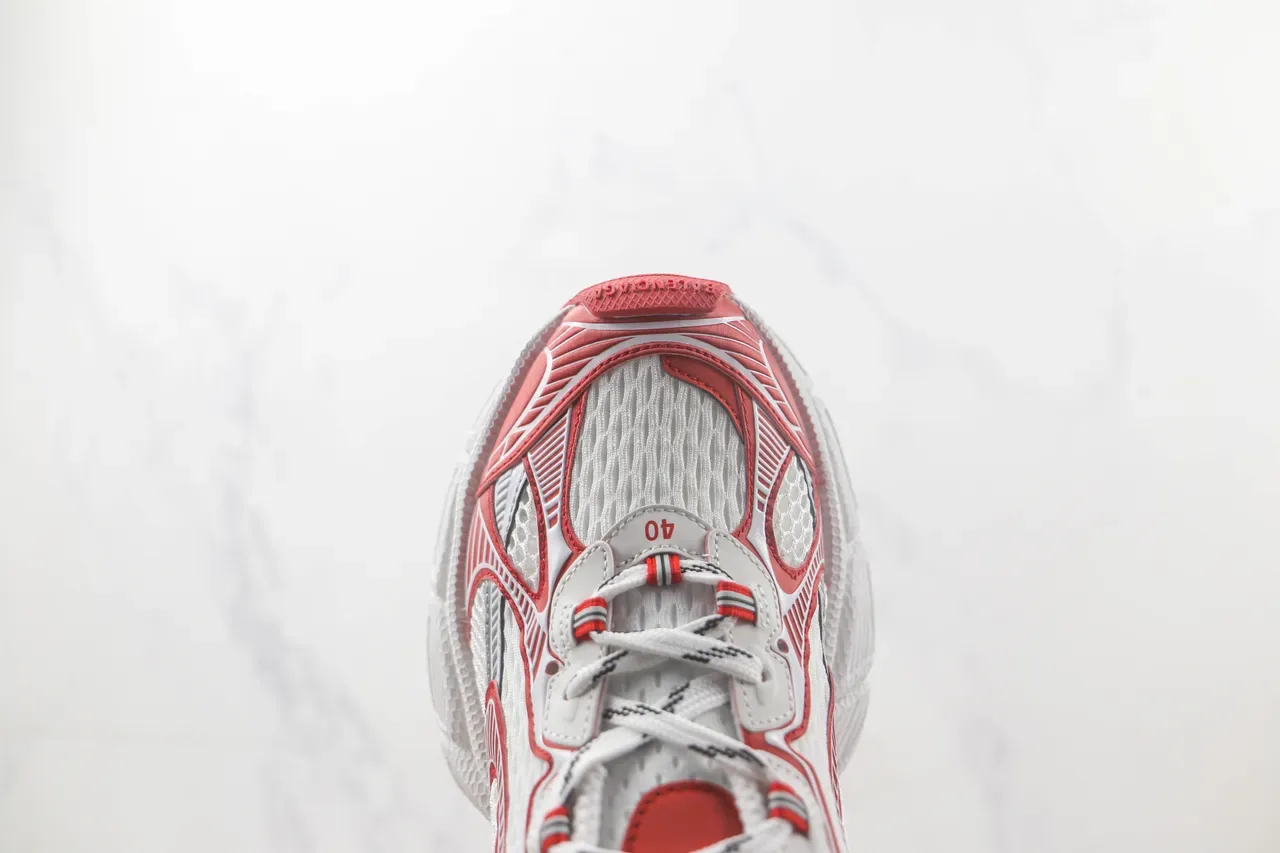 Nike সাদা লাল লেয়ার্ড সিন্থেটিক কেজ ওভারলে শ্বাসযোগ্য মেশ আপার চাঙ্কি স্নিকার 6