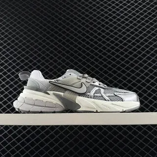 Nike Zoom 2K Cinza e Prata Tênis Chunky