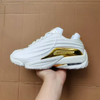 Nike Zoom 2K أبيض وذهبي ميتاليك لايف ستايل سنيكرز
