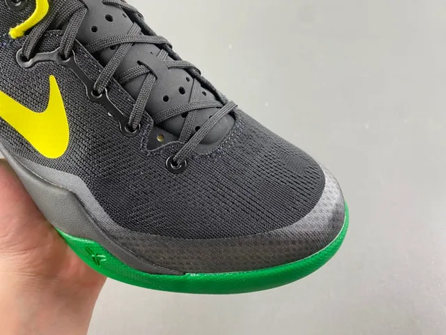 Nike Zoom Kobe VIII noir jaune vert chaussures de basket 2