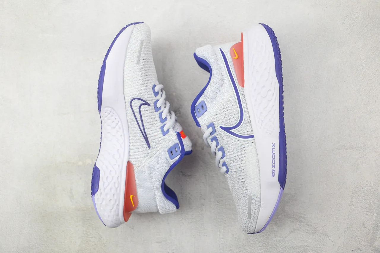 Nike ZoomX Invincible Run 灰蓝色针织鞋面 雕塑波浪中底 跑鞋 2