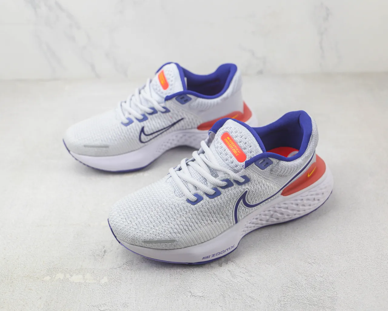 Nike ZoomX Invincible Run 灰蓝色针织鞋面 雕塑波浪中底 跑鞋 4