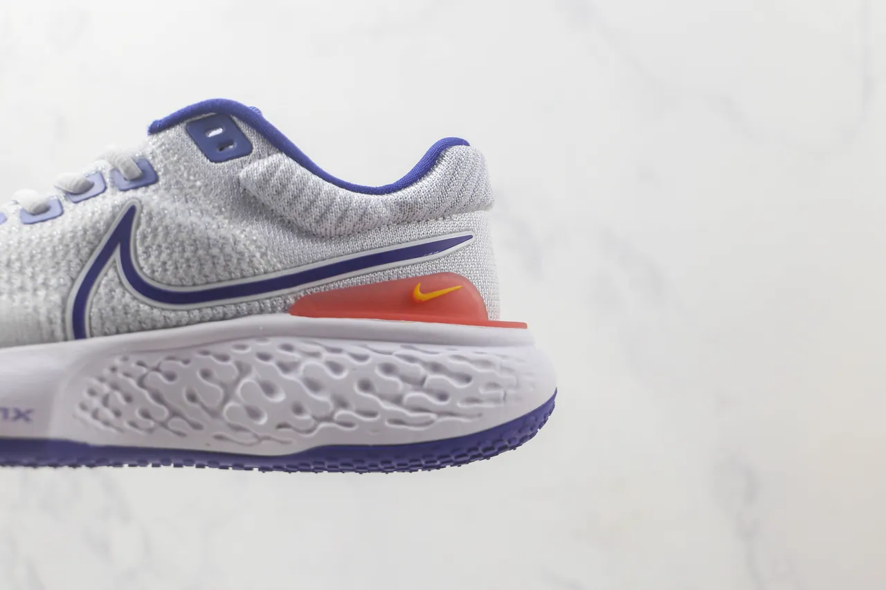 Nike ZoomX Invincible Run 灰蓝色针织鞋面 雕塑波浪中底 跑鞋 7