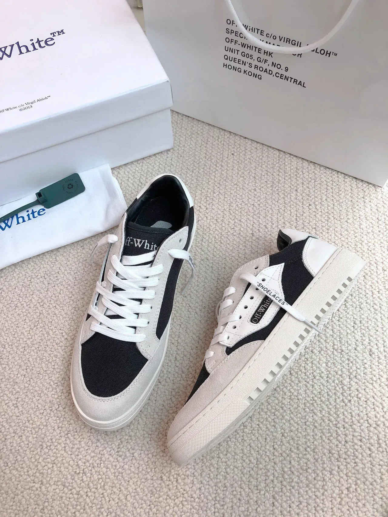 Off-White Noir Beige Baskets Lifestyle Basses Hybrides en Textile-Suede 7