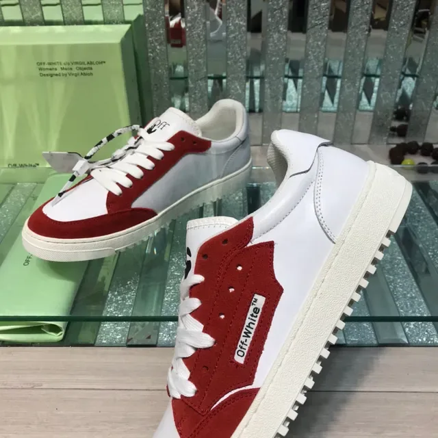 Off-White Zapatillas Lifestyle Rojas Low-Top de Ante y Cuero con Paneles 5