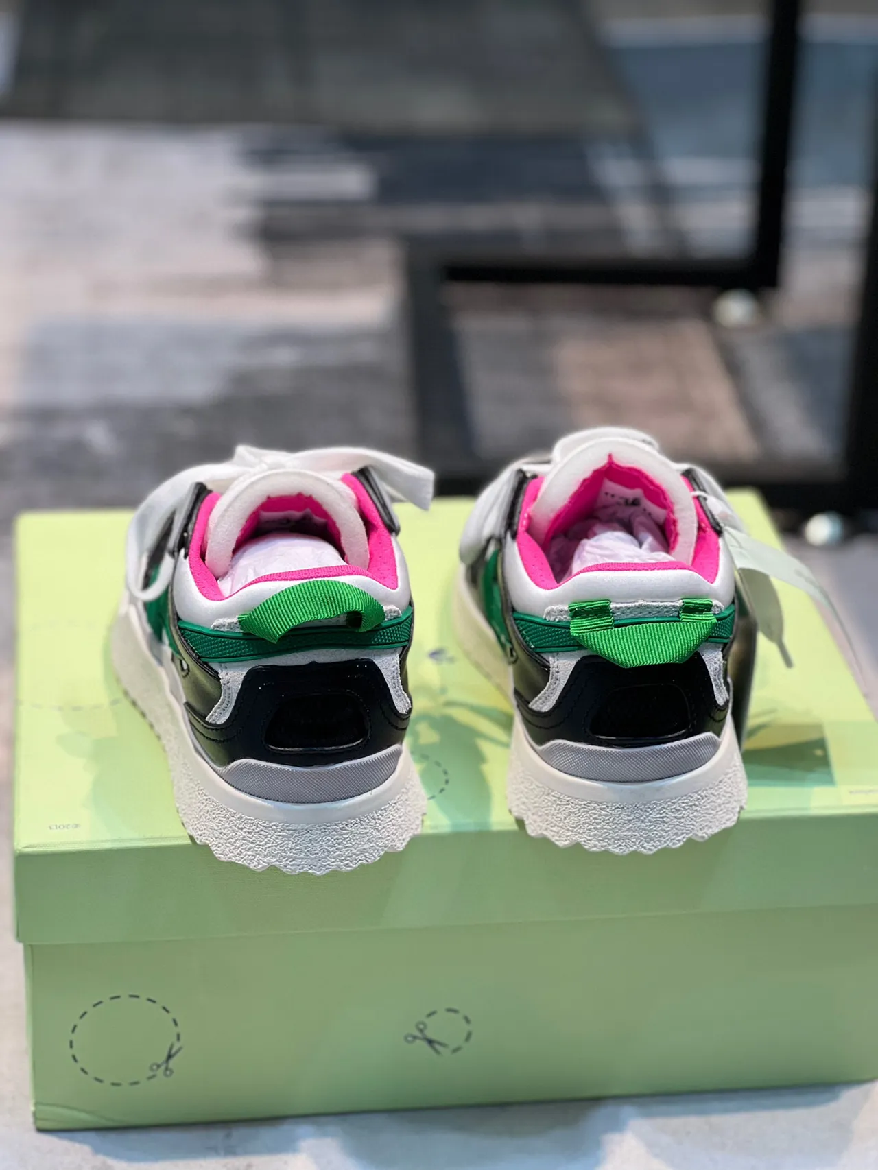 Off-White Runner Black Green Pink Lifestyle Sneakers 2