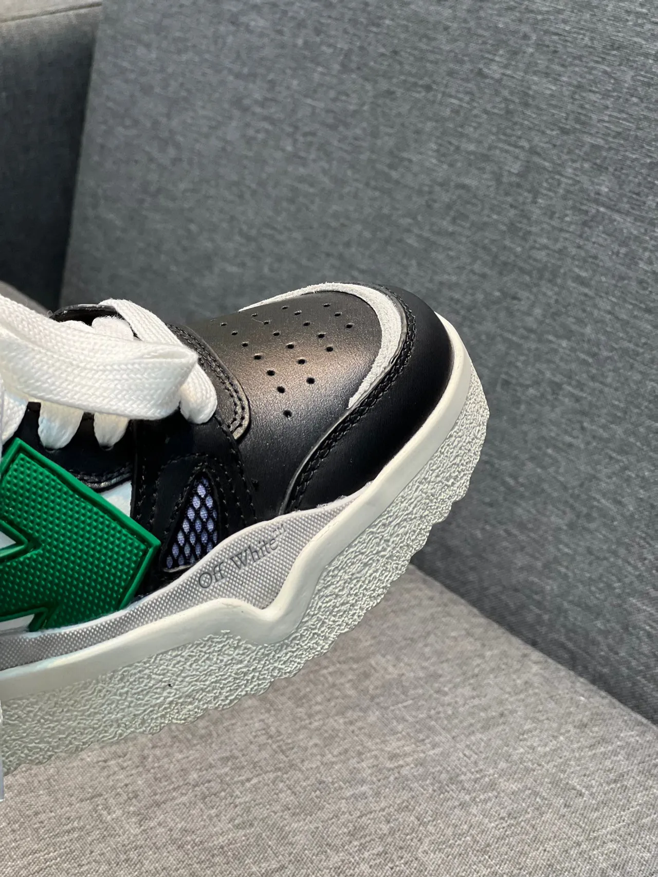 Off-White Runner Black Green Pink Lifestyle Sneakers 3