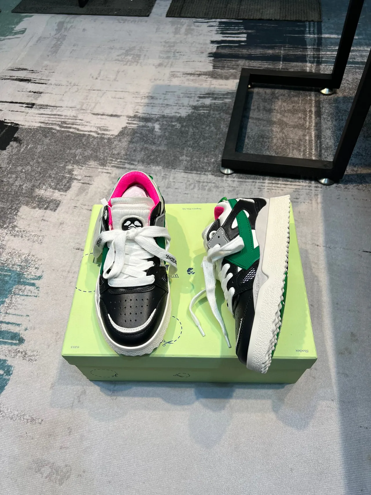 Off-White Runner Black Green Pink Lifestyle Sneakers 4