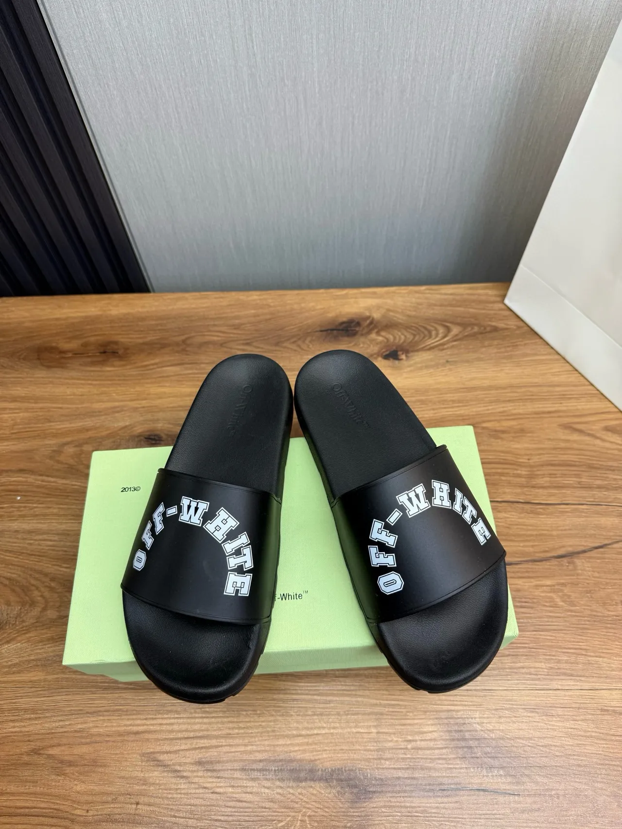 Off-White 黑色模具橡胶结构 单宽带拖鞋 2