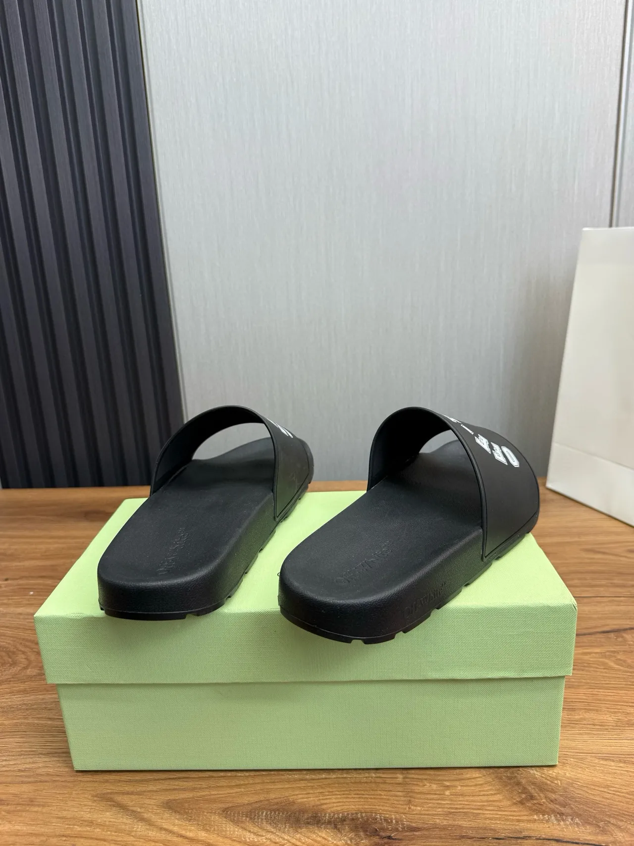 Off-White 黑色模具橡胶结构 单宽带拖鞋 4