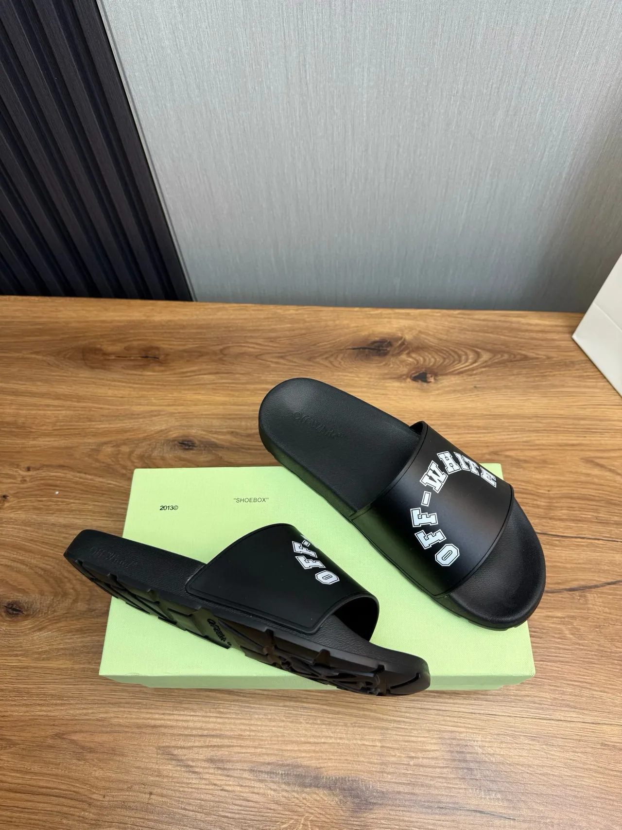 Off-White 黑色模具橡胶结构 单宽带拖鞋 5
