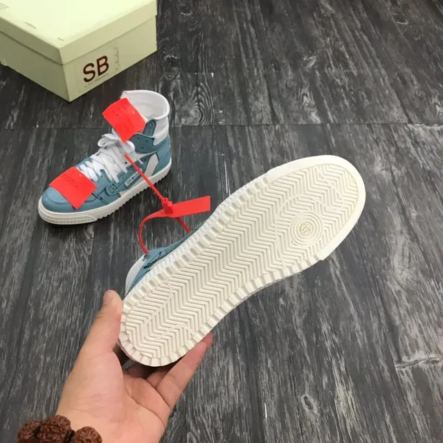 Off-White The Ten 浅蓝色和白色高帮生活方式运动鞋 2
