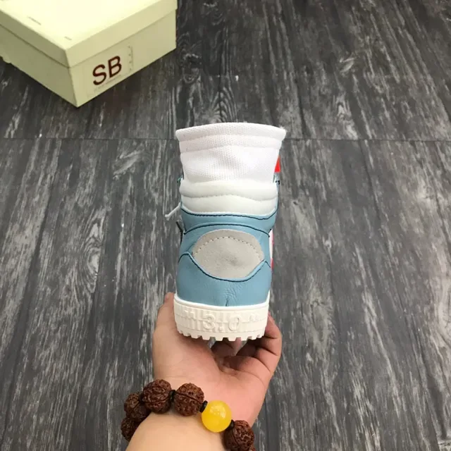 Off-White The Ten 浅蓝色和白色高帮生活方式运动鞋 3