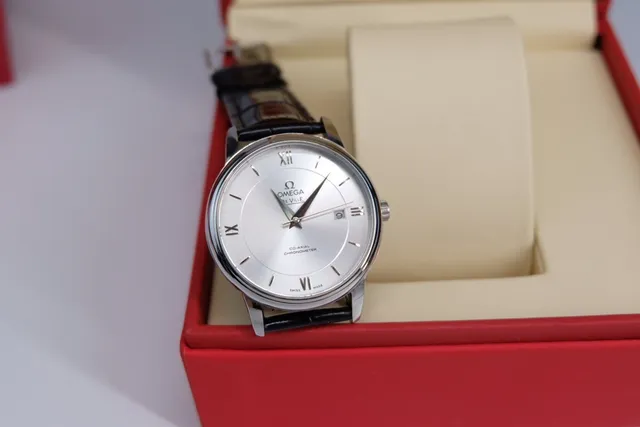 Omega De Ville Co-Axial Chronometer चांदी डायल काली चमड़े की पट्टी यांत्रिक घड़ी 5